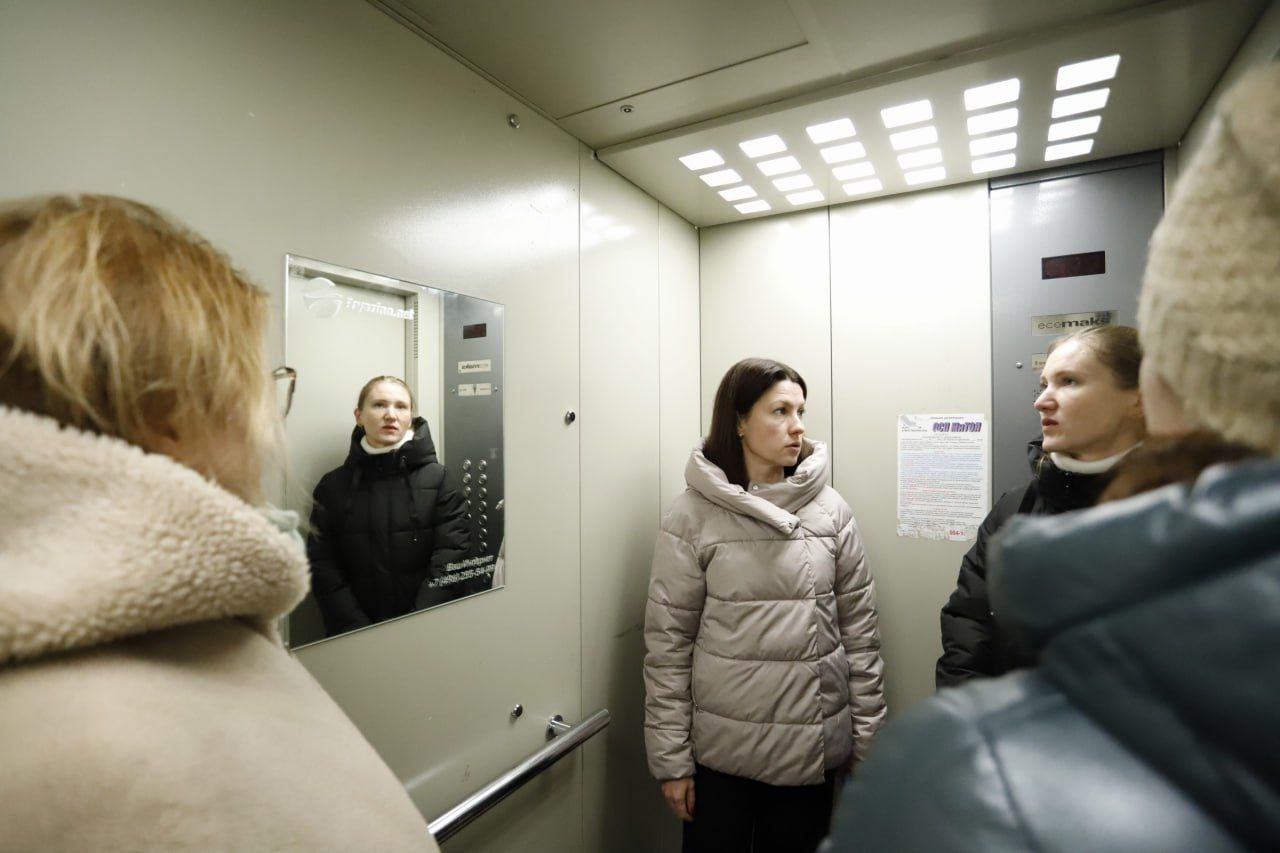 Заместитель главы городского округа Фрязино Наталья Силаева провела встречу с жителями дома №16к2 по улице Нахимова