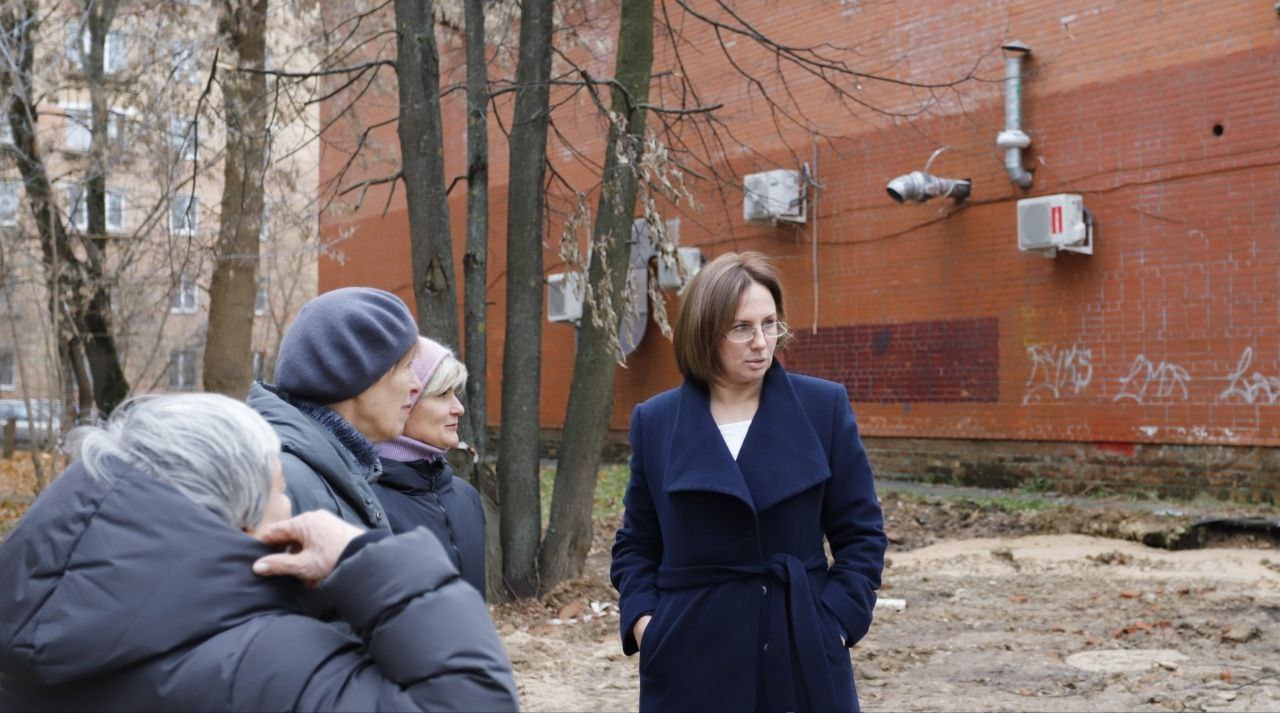 Заместитель главы городского округа Фрязино Юлия Шувалова провела встречу с жителями дома №1А по улице Школьной