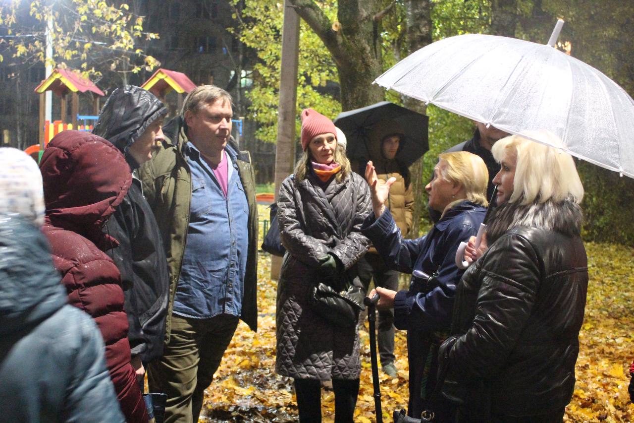 Заместитель главы городского округа Фрязино Виктория Оганезова провела важную встречу с жителями дома 10а по улице Центральной