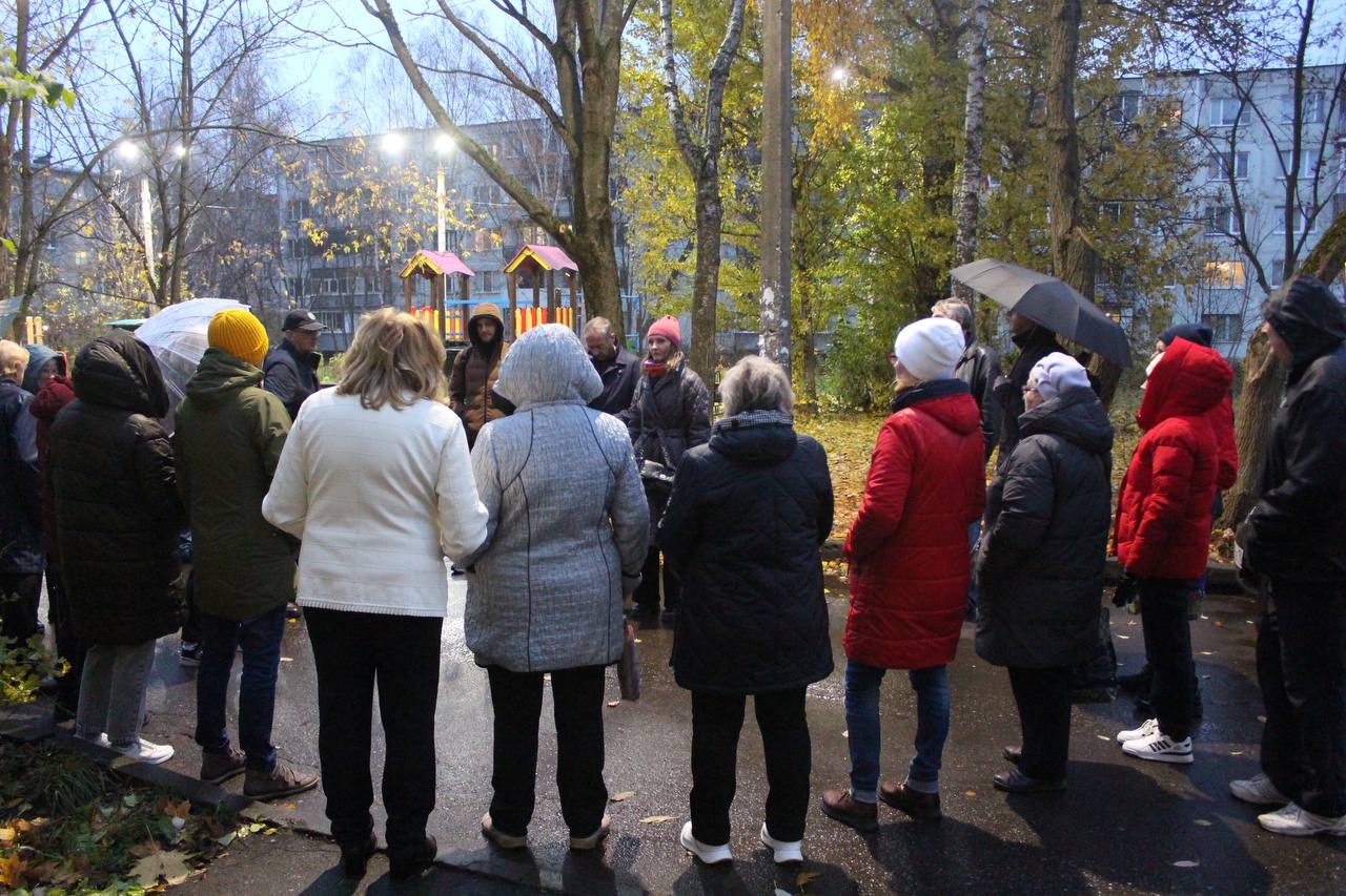 Заместитель главы городского округа Фрязино Виктория Оганезова провела важную встречу с жителями дома 10а по улице Центральной