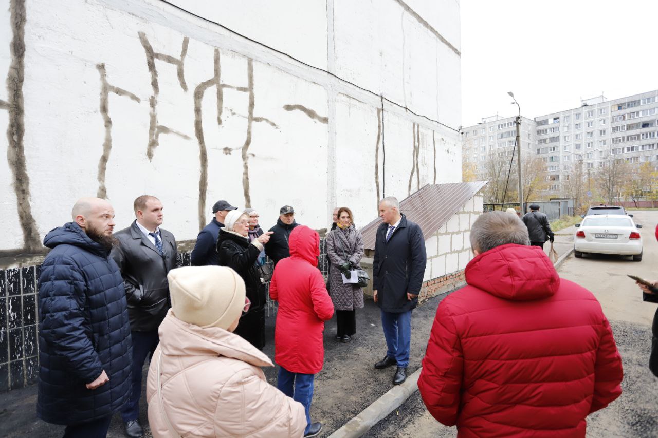 Глава городского округа Фрязино Дмитрий Воробьев провел встречу с жителями домов 24/2 и 24/3 по проспекту Мира