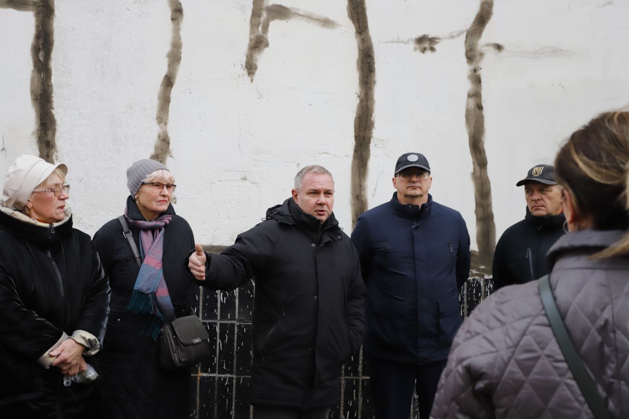 Глава городского округа Фрязино Дмитрий Воробьев провел встречу с жителями домов 24/2 и 24/3 по проспекту Мира