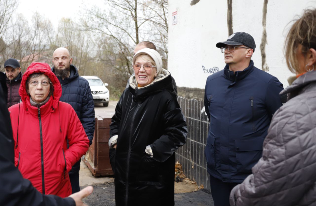 Глава городского округа Фрязино Дмитрий Воробьев провел встречу с жителями домов 24/2 и 24/3 по проспекту Мира
