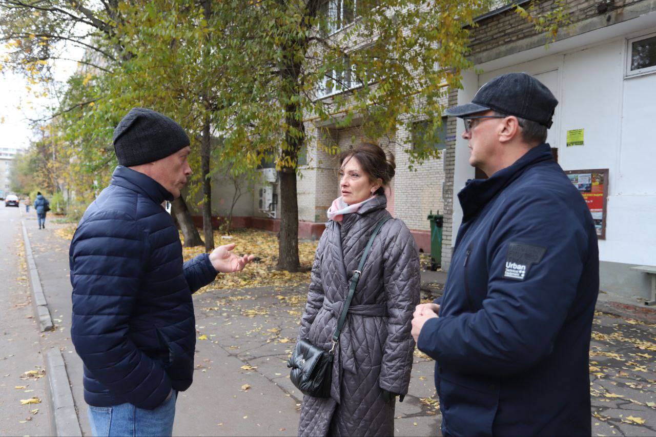 Заместитель главы городского округа Фрязино Виктория Оганезова проверила содержание дома 8 по проспекту Мира