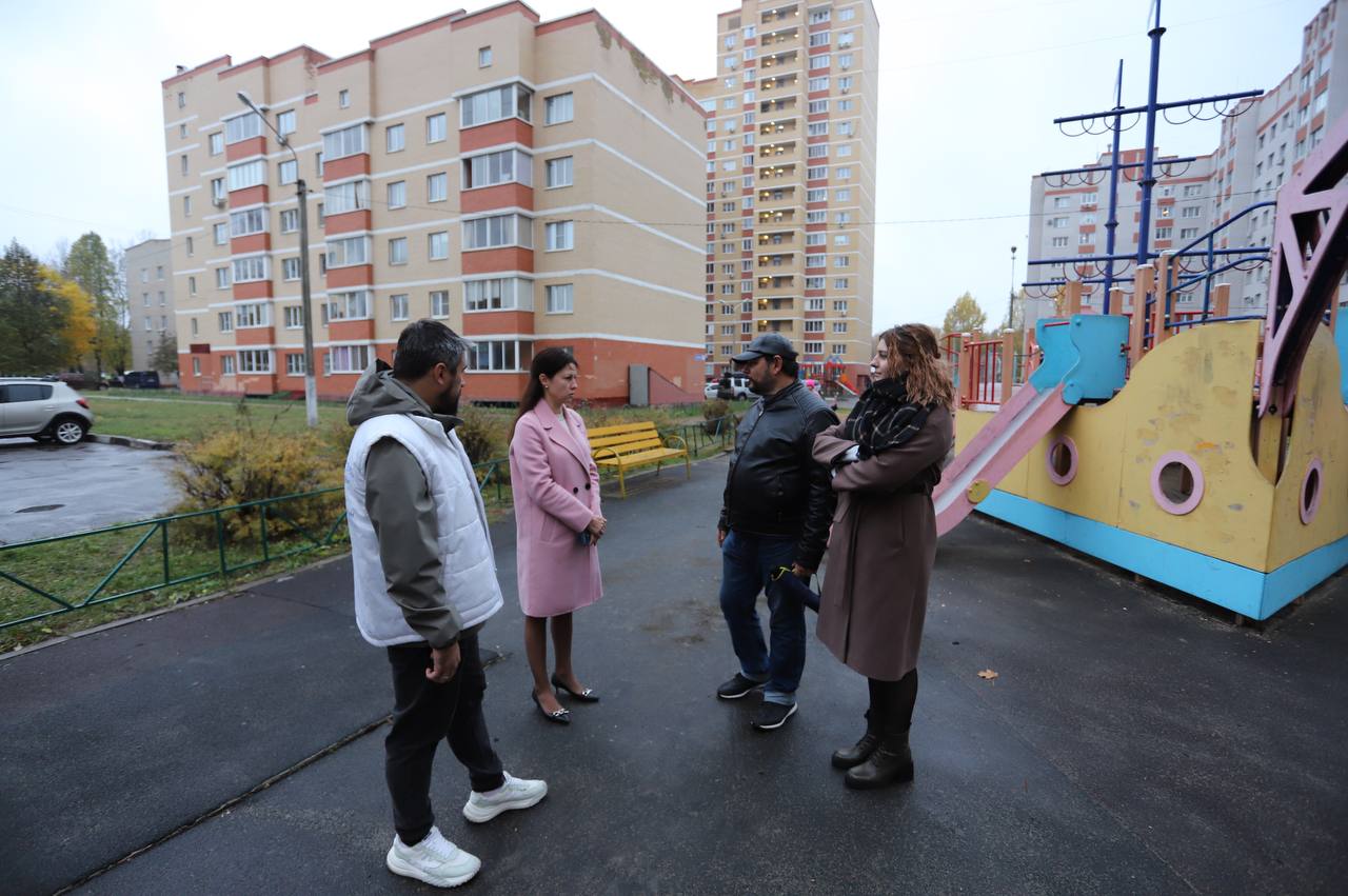 Встреча с жителями многоквартирных домов по улицам Нахимова 14а, 16к1, 16к2 и Горького 11 и 13к1