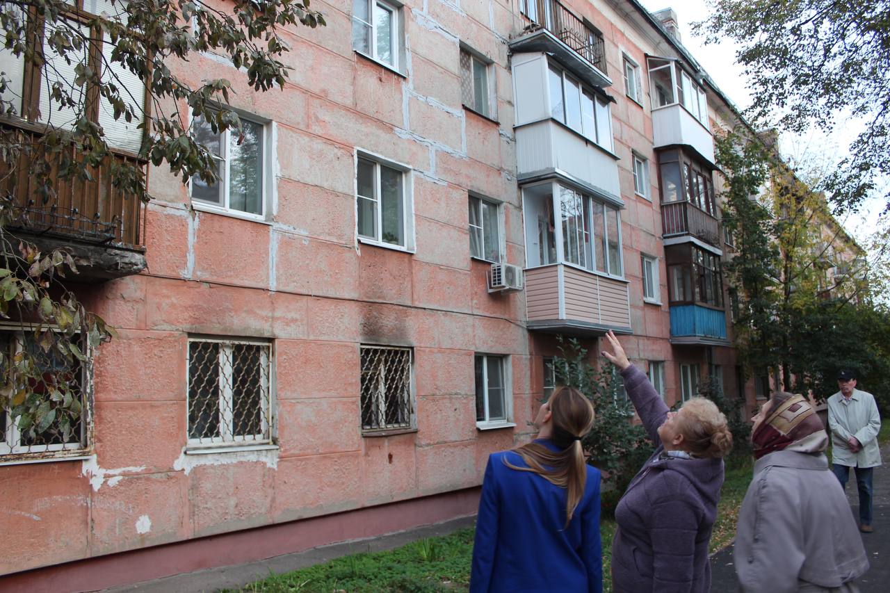 Заместитель главы городского округа Фрязино Наталия Князева продолжает осуществлять традиционные обходы городских территорий по обращениям жителей