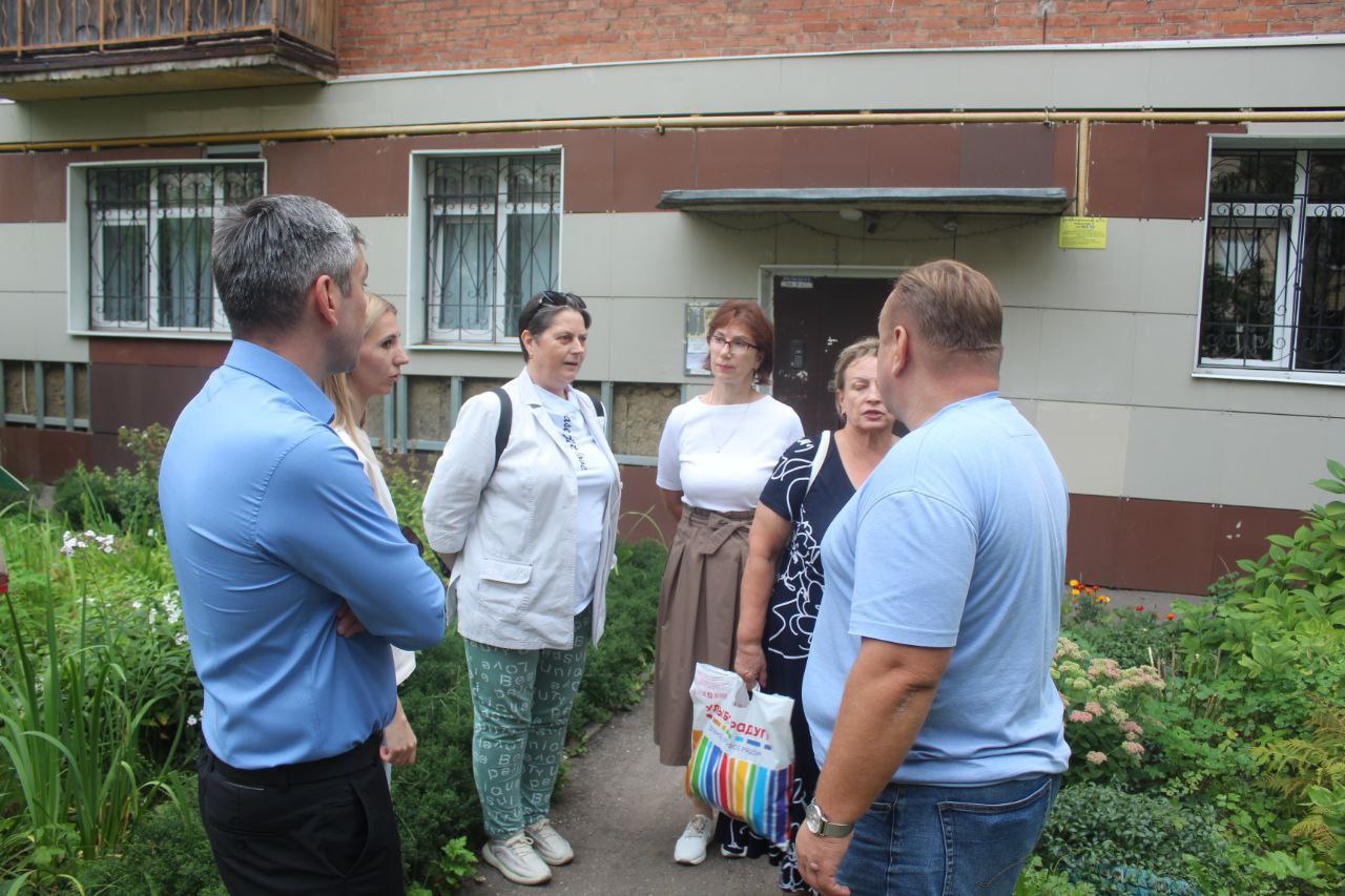 Первый заместитель главы городского округа Фрязино Нодар Бощеван провёл традиционный обход территории с жителями