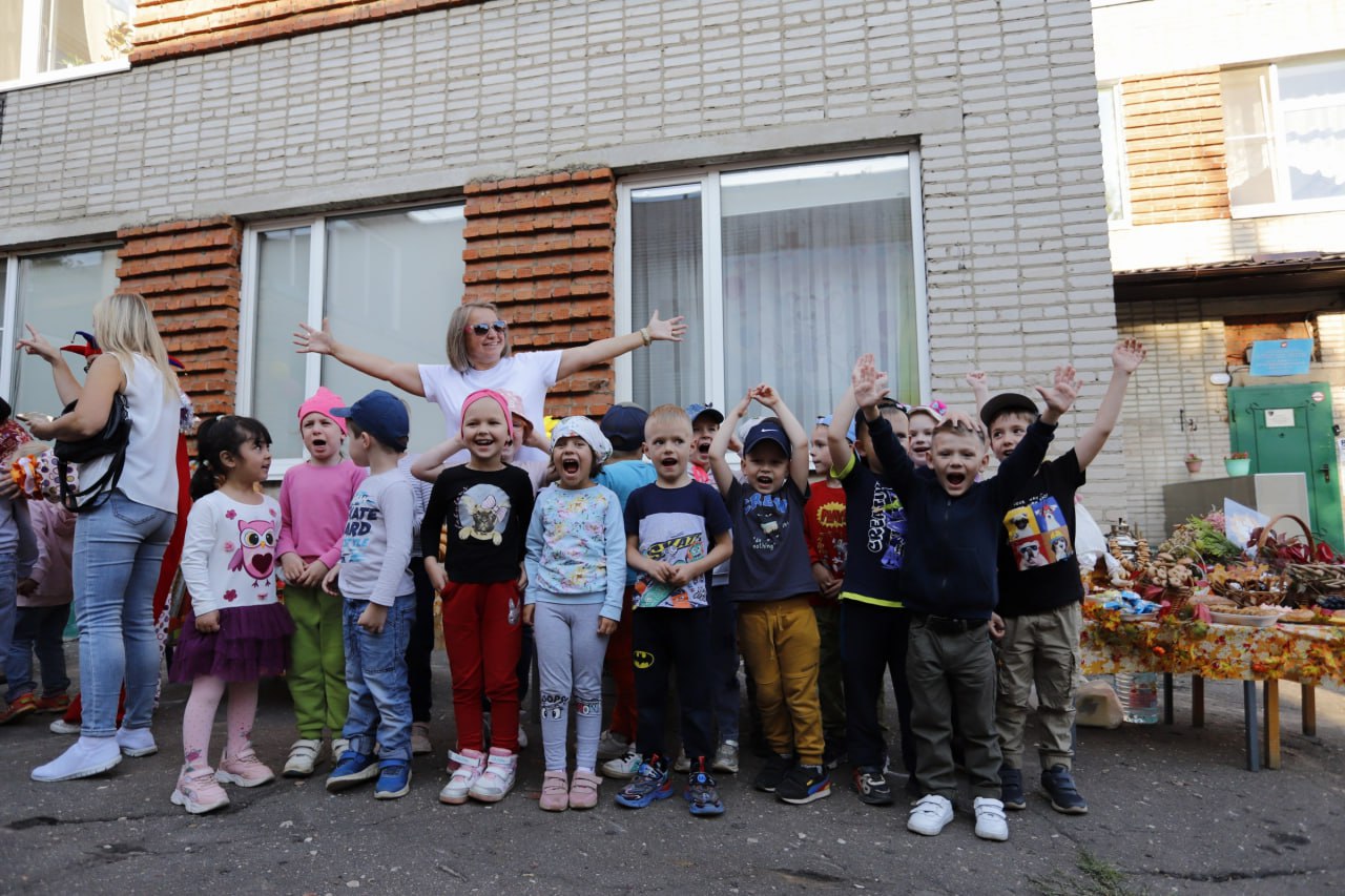 Глава городского округа Фрязино Дмитрий Воробьев поздравил с профессиональным праздником воспитателей и работников детских садов