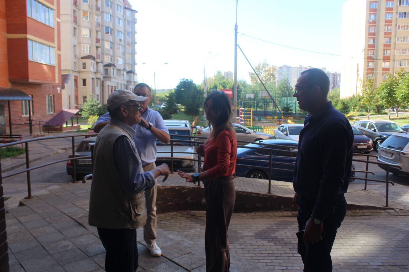 Встреча с жителями в районе дома №7 по улице Дудкина