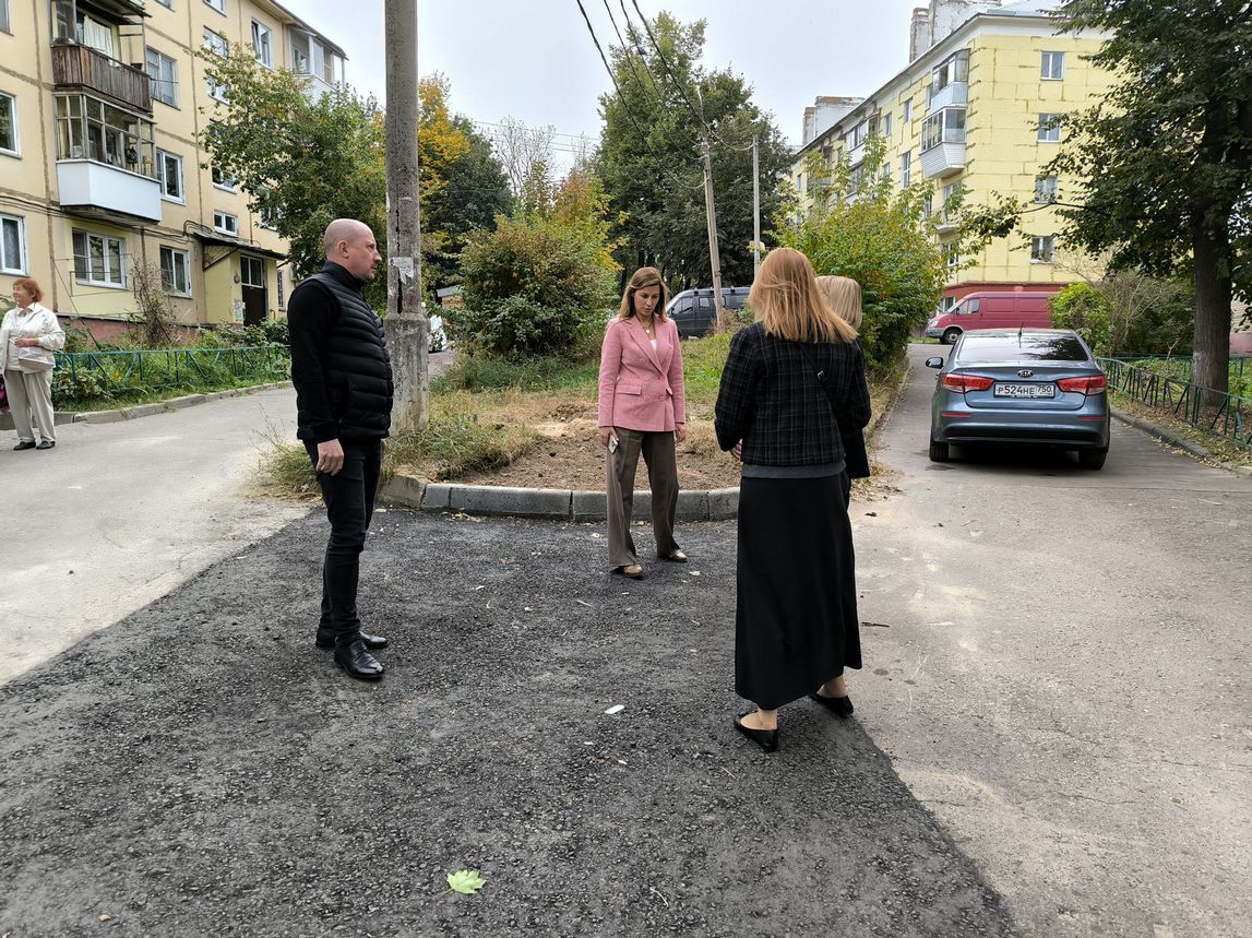 Заместитель главы городского округа Фрязино Наталия Князева встретилась с жителями дома 26 по улице Ленина