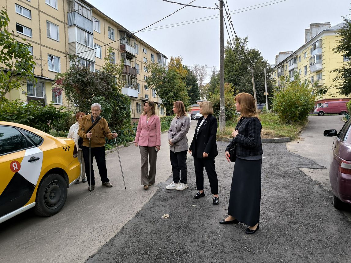 Заместитель главы городского округа Фрязино Наталия Князева встретилась с жителями дома 26 по улице Ленина