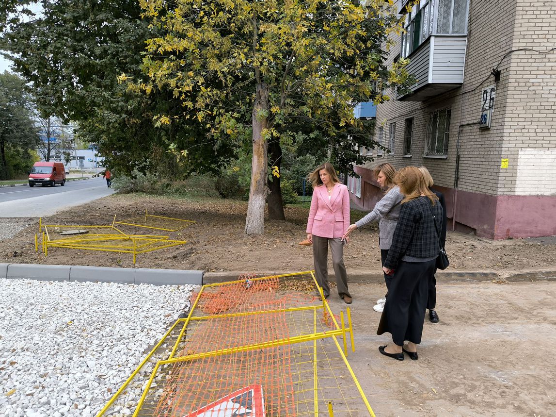 Заместитель главы городского округа Фрязино Наталия Князева встретилась с жителями дома 26 по улице Ленина