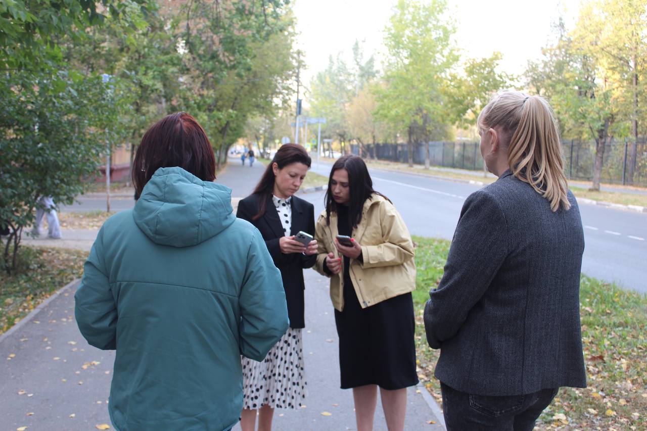 Заместитель главы городского округа Фрязино Наталья Силаева встретилась с жителями в районе дома №31 по улице Ленина