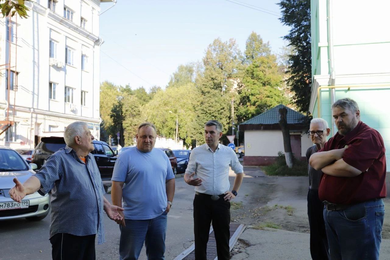 Первый заместитель главы городского округа Фрязино Нодар Бощеван провёл традиционный обход территории