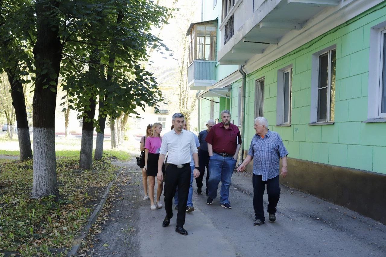 Первый заместитель главы городского округа Фрязино Нодар Бощеван провёл традиционный обход территории