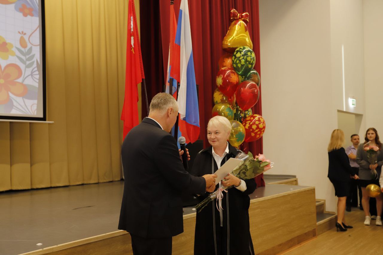 Глава городского округа Фрязино Дмитрий Воробьев поздравил юных фрязинцев с Днём знаний