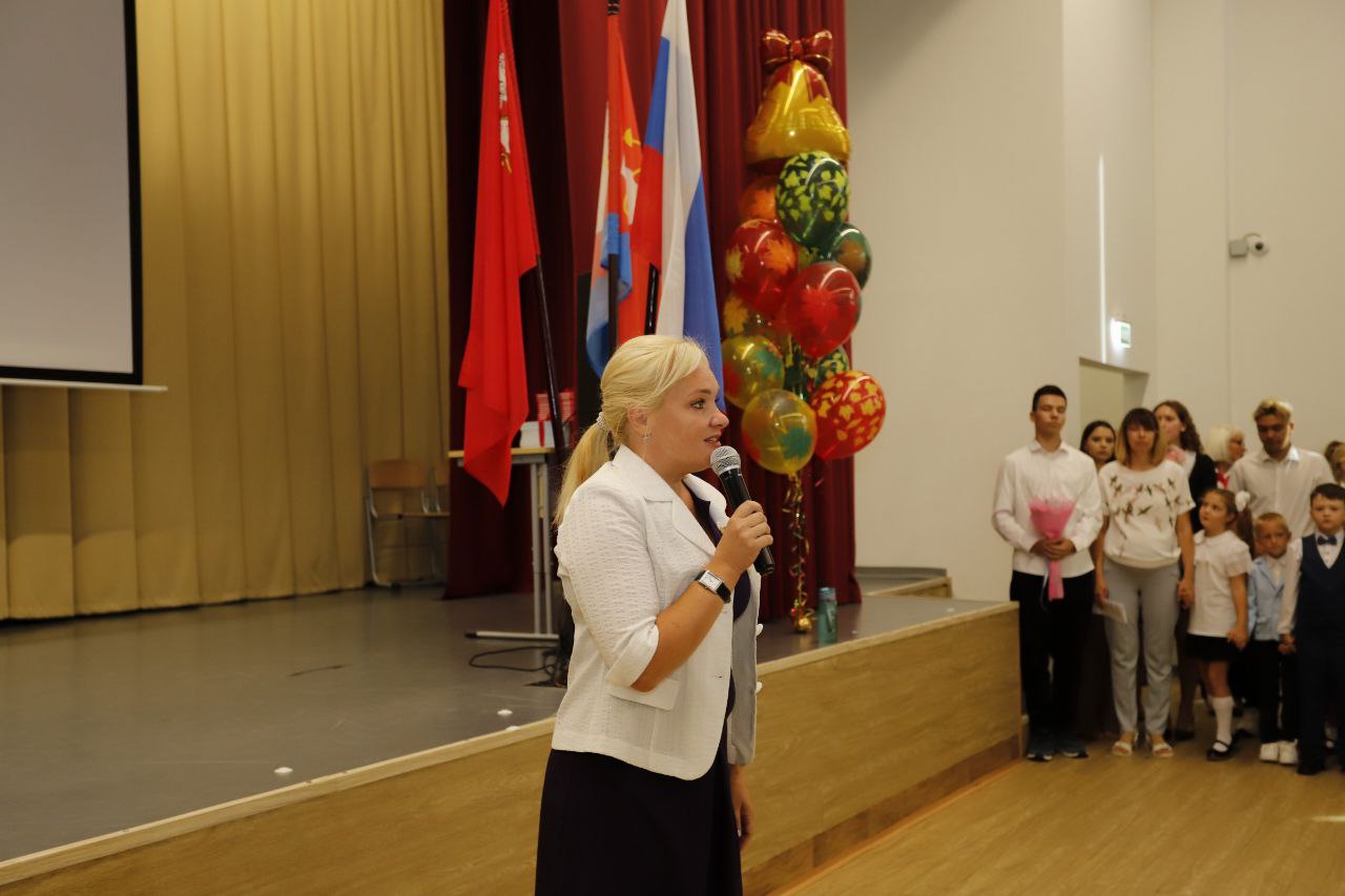 Глава городского округа Фрязино Дмитрий Воробьев поздравил юных фрязинцев с Днём знаний