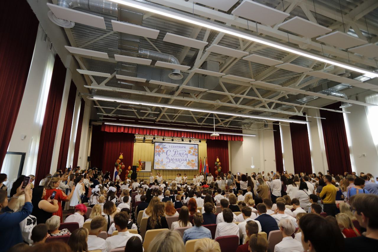 Глава городского округа Фрязино Дмитрий Воробьев поздравил юных фрязинцев с Днём знаний