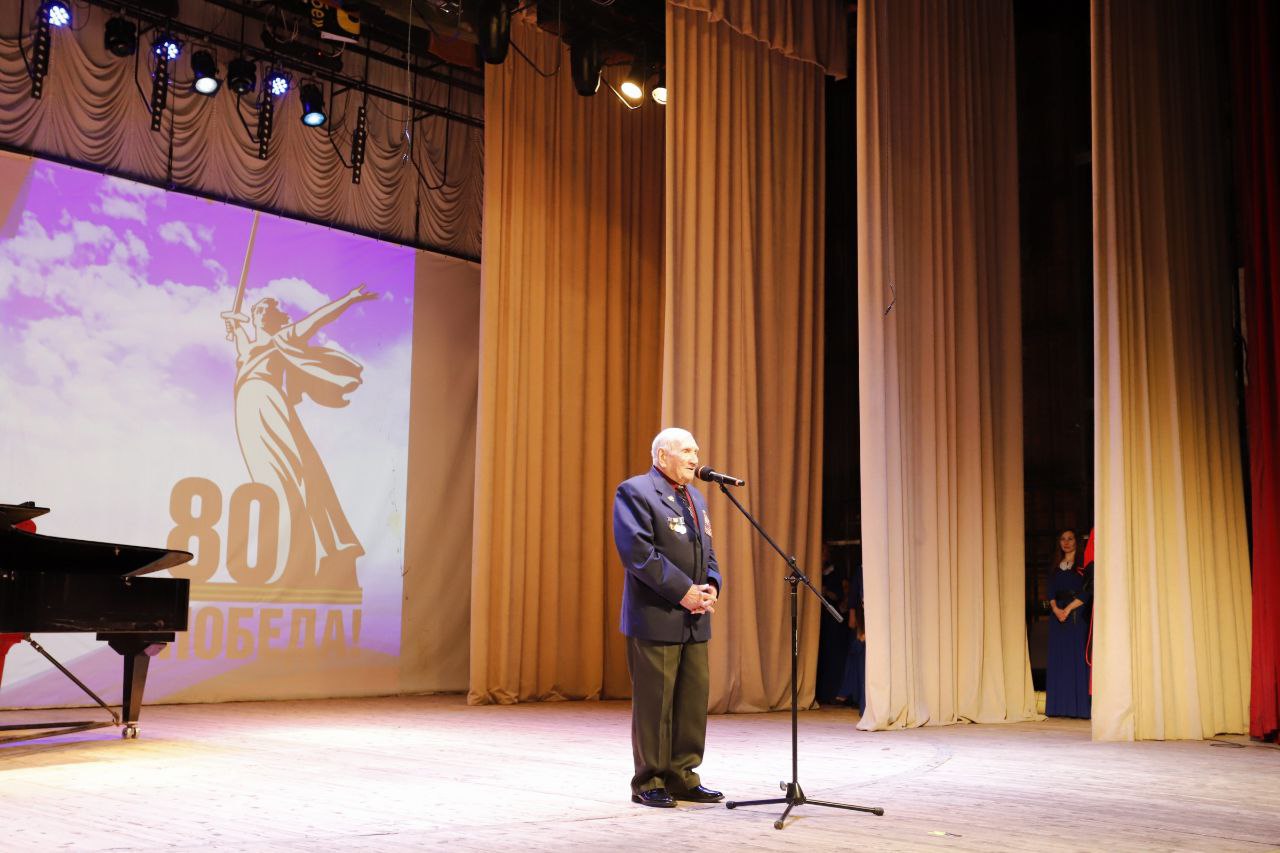 В зале дворца культуры «Исток» дали старт мероприятиям, посвящённым Году защитника Отечества