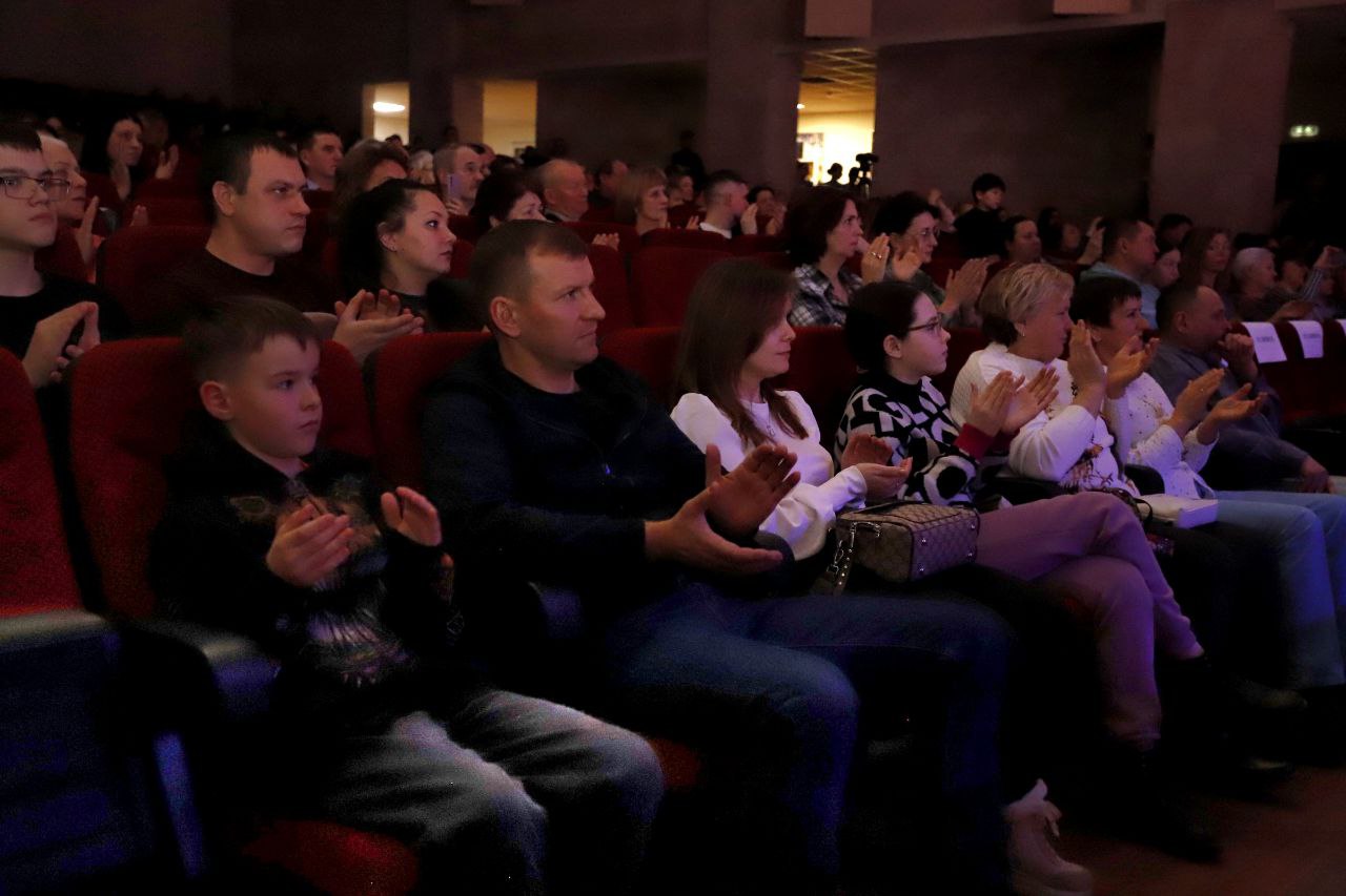 В зале дворца культуры «Исток» дали старт мероприятиям, посвящённым Году защитника Отечества