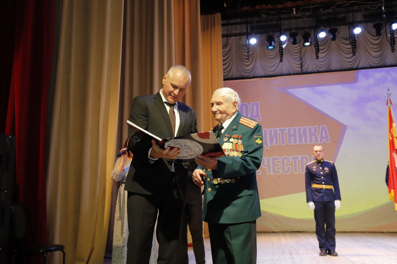 Во дворце культуры «Исток» прошло традиционное масштабное мероприятие, посвященное Дню защитника Отечества