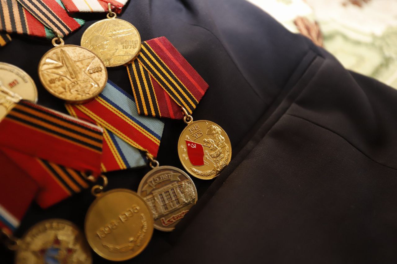 Глава городского округа Фрязино Дмитрий Воробьев вручил медали ветеранам Великой Отечественной войны