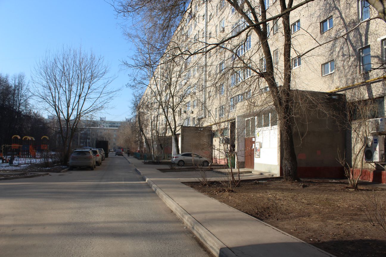 Заместитель главы городского округа Фрязино Артем Вольчак встретился с жителями домов № 8, 10 и 12 по Проспекту Мира