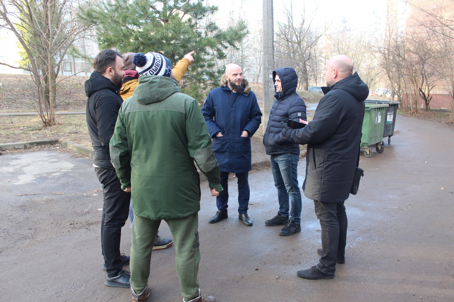 Встреча с жителями домов №7 и №9 по проезду Десантников