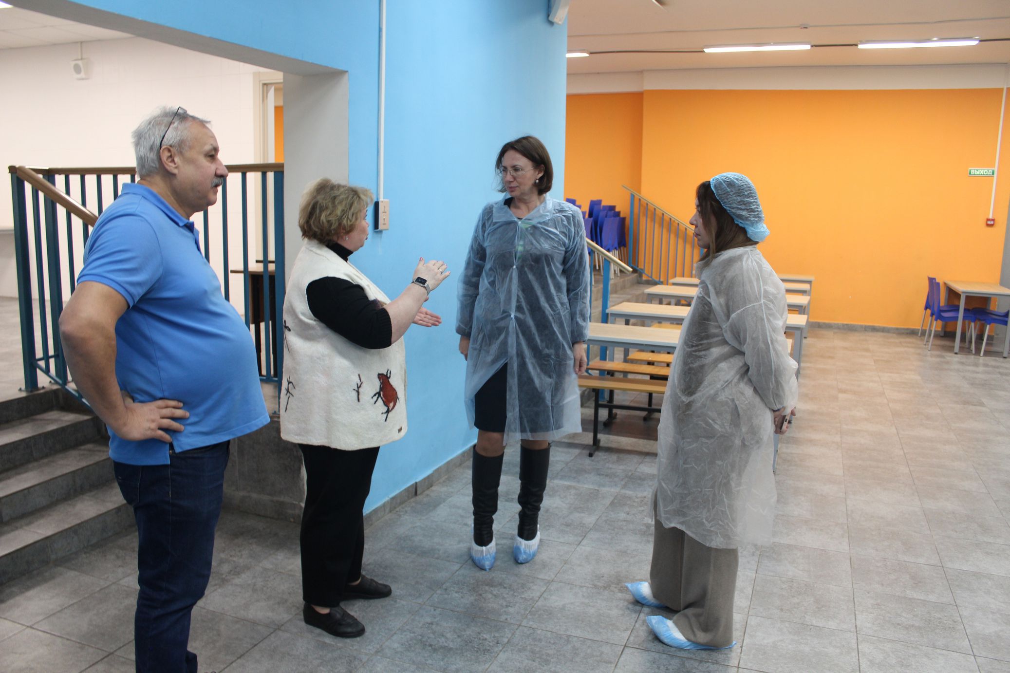 Заместитель главы городского округа Фрязино Юлия Шувалова посетила фрязинский лицей по обращениям родителей