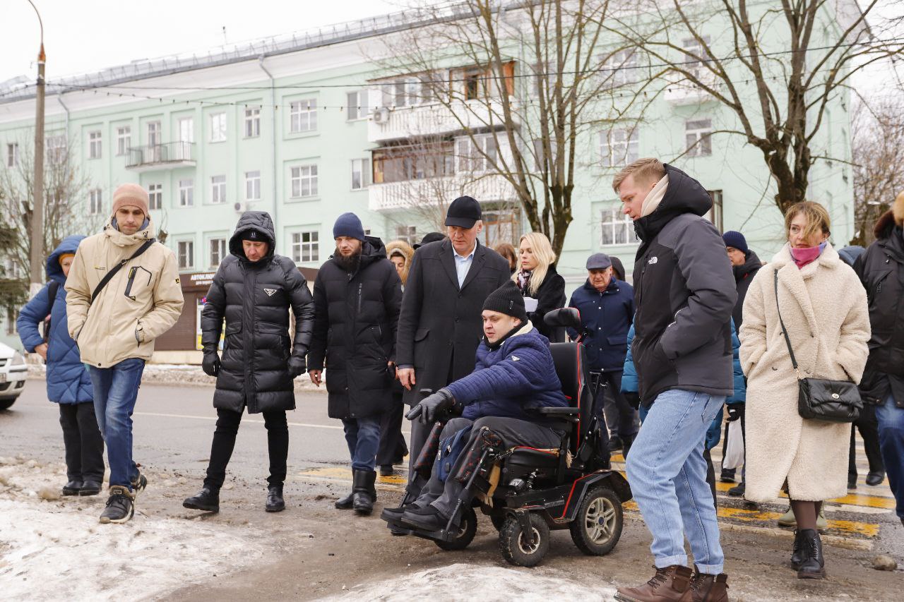 Глава городского округа Фрязино Дмитрий Воробьев провел рейд, касающийся вопроса доступной среды