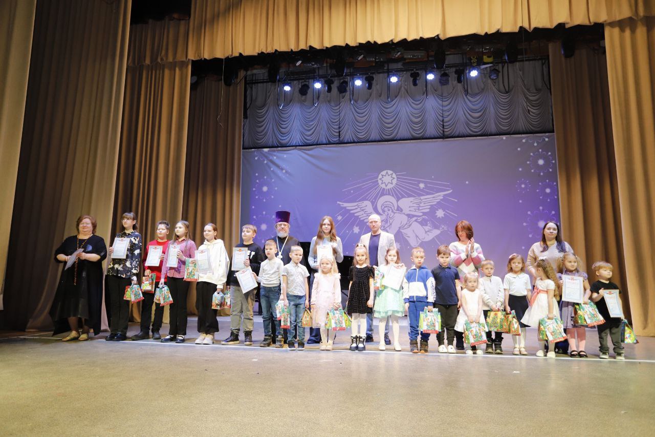 Во дворце культуры «Исток» подвели итоги одного из самых любимых городских конкурсов – «Вифлеемская звезда»!